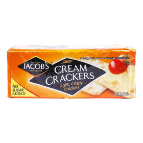 Jacob's Cream Crackers close-up highlighting crisp texture ideal with cheese