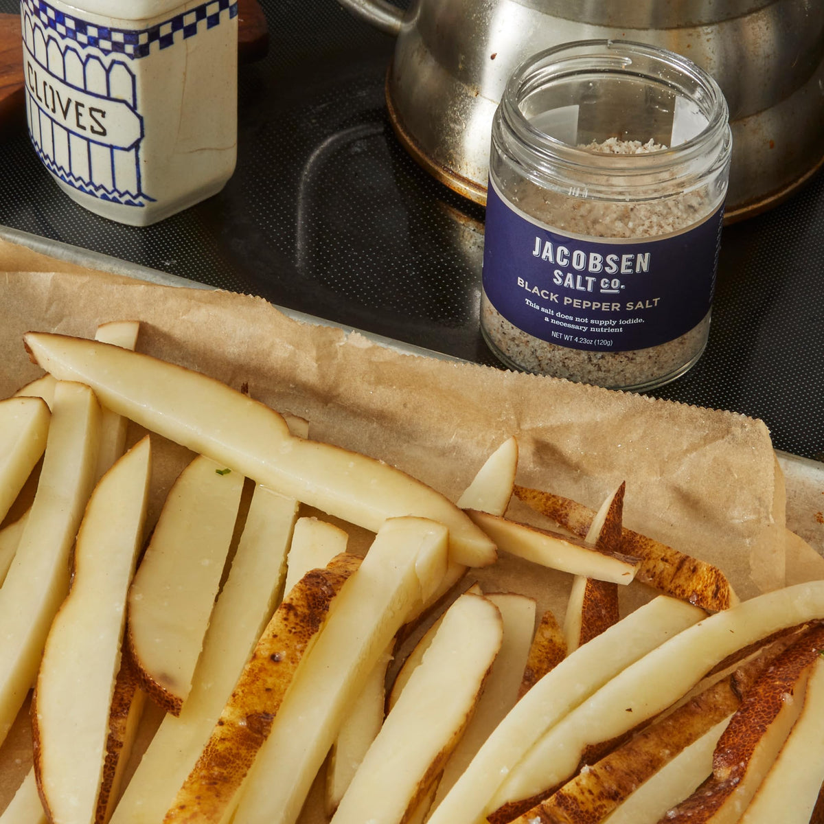 Ideal gift for home cooks and chefs who love infused salt flavors.
