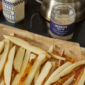 Ideal gift for home cooks and chefs who love infused salt flavors.
