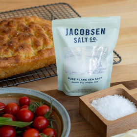 Jacobsen Salt Co. flake texture closeup showing bright brine and crunch