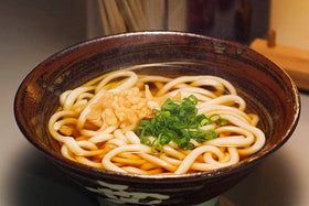JAPANESE SAKURA OTAKU tenkasu tempura flakes rice topping elevates texture and umami in bowls.