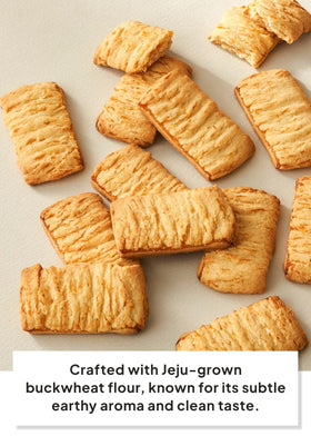 Elegant gift box from JEKISS for a refined Korean snack gift.