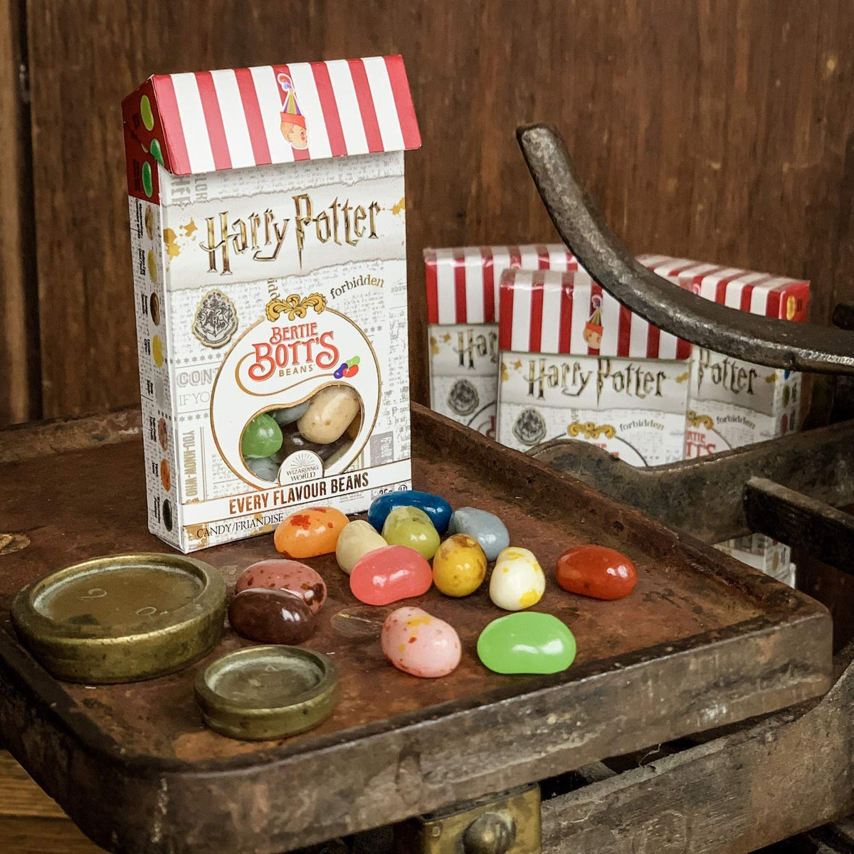 Set of eight Jelly Belly boxes displayed, ideal for gifting Potter fans.