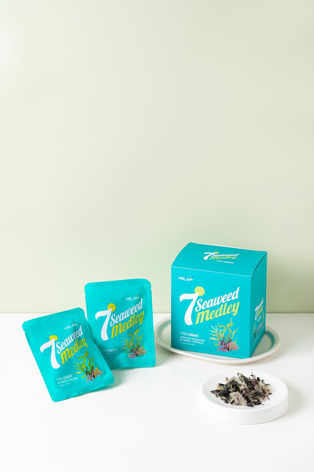 JEOLLANAMDO ready-to-eat salad kit for quick, healthy meals.