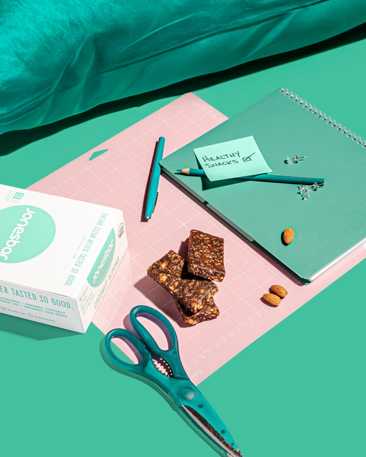 Jonesbar pack of 12 displays convenient family-friendly nutrition.