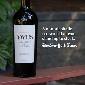 JØYUS non-alcoholic Cabernet Sauvignon pour reveals warmth and balanced tannins