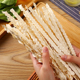 JTEDZI noodles in a cooking pot ready for soups or sautés