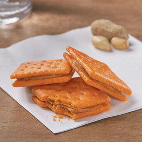 Keebler Sandwich Crackers nutrition panel highlighting no high fructose corn syrup