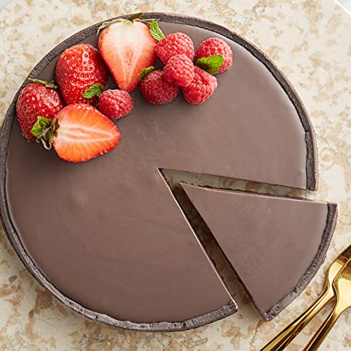 KIDU Merckens wafers coating cookies with a professional glassy finish.