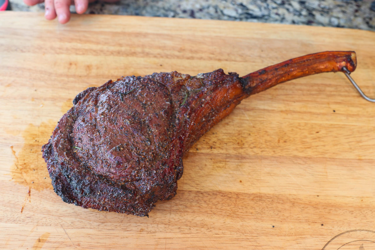 Killer Hogs Steak Rub label close-up shows USA-made quality.