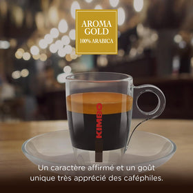Kimbo Aroma Gold coffee beans close-up highlighting premium Arabica quality.