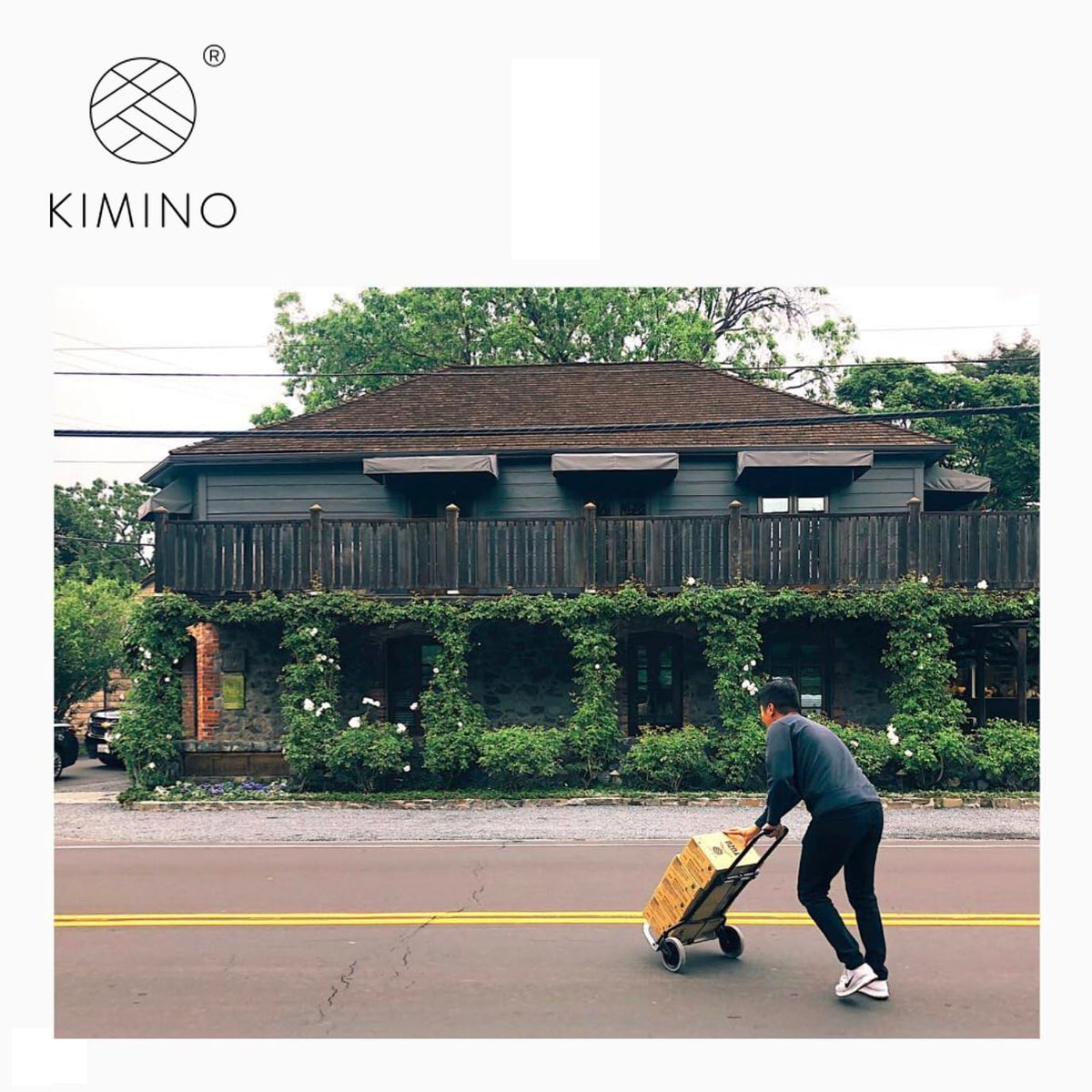 Kimino Sparkling Yuzu bottle top-view, showcasing elegant packaging