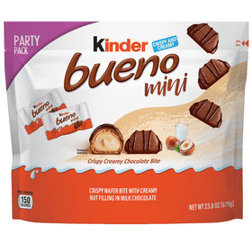 Kinder Bueno Mini chocolates with crispy wafer and hazelnut cream, ideal for party sharing.
