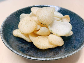 KINJIRUSHI BRAND Wasabi Shrimp Chips crispy texture close-up, perfect party nibble.