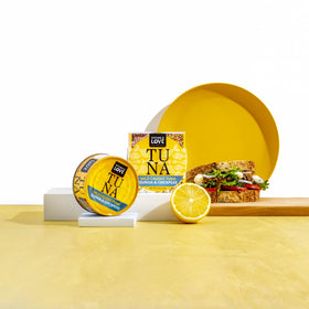 Kitchen & Love tuna nutrition highlights: protein and vitamins.