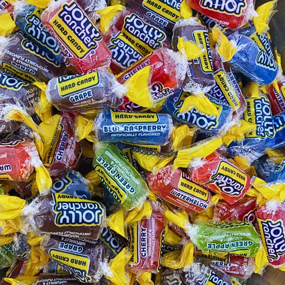 KLUB BULK Jolly Ranchers assortment offers long-lasting fruit flavor for snacking on the go.