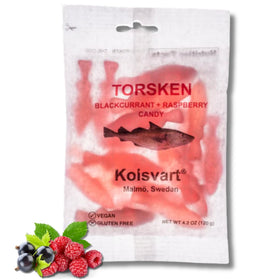 Kolsvart cod-shaped gummy in blackcurrant flavor, vegan and gluten-free.