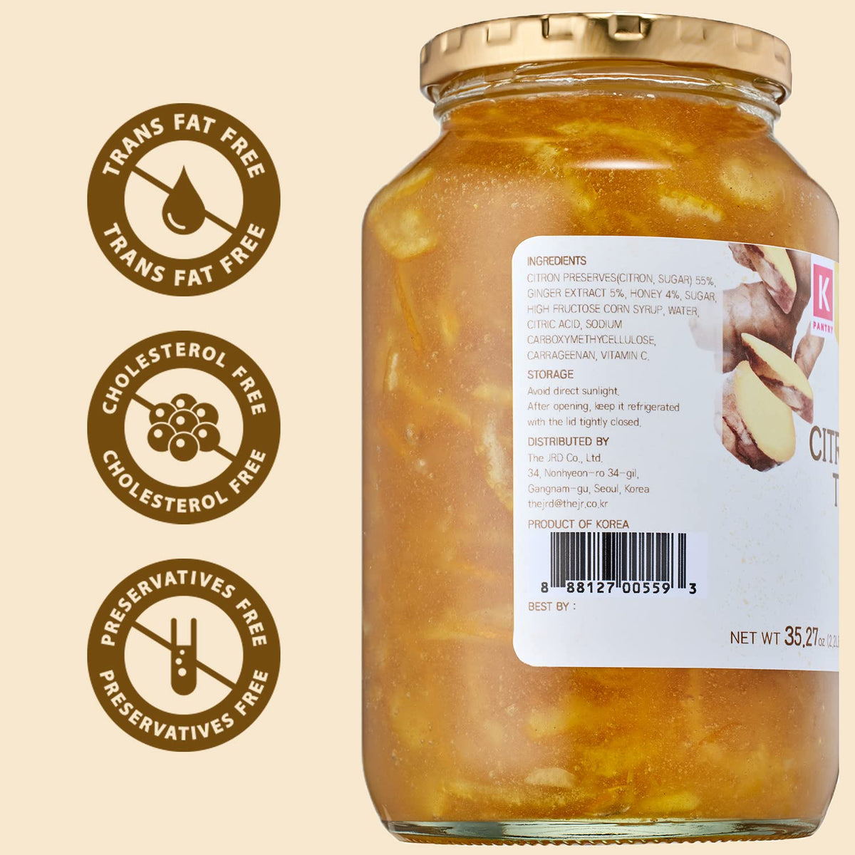KPANTRY Yuja Tea jar with spoon reveals citrus pulp texture and honey notes.