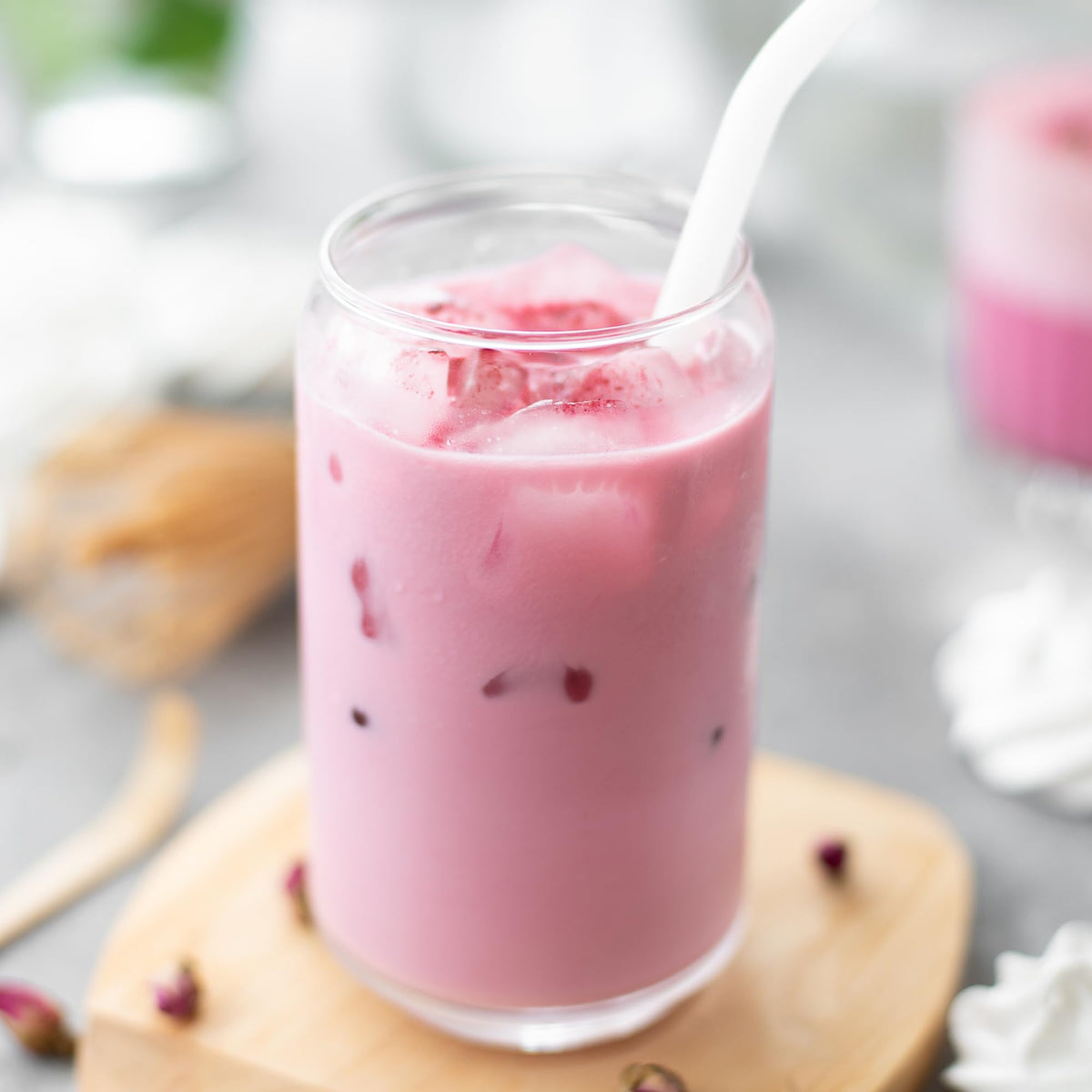 Baobab ingredient visuals emphasize nutrient-rich superfood in the mix.