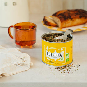 Kusmi Tea BB Detox grapefruit slice closeup highlights zesty aroma.