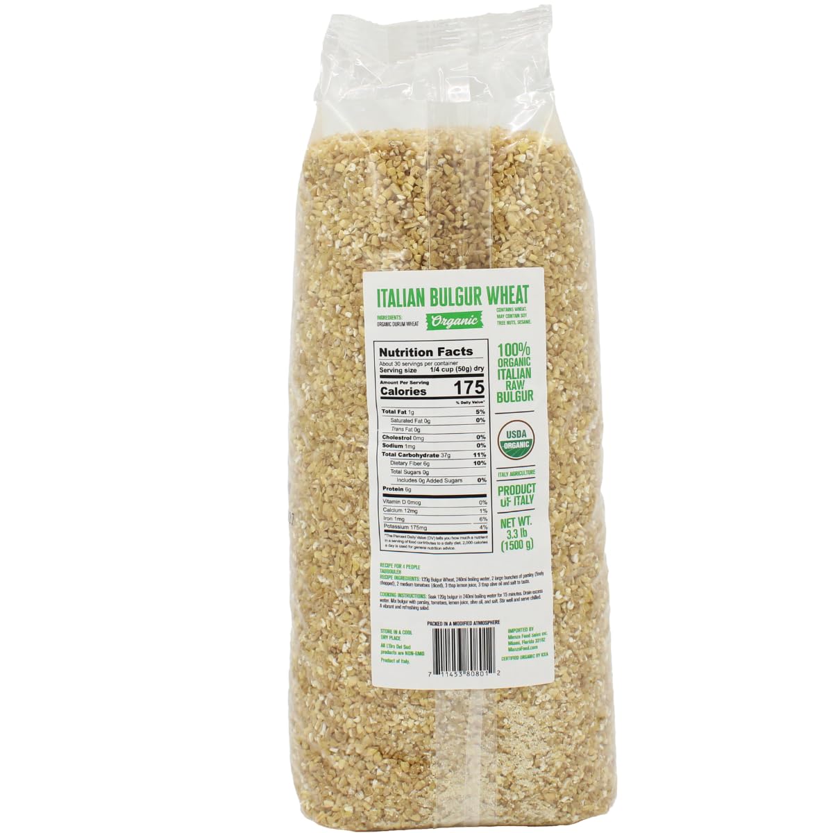 Coarse-cut bulgur close-up for hearty, quick-cook dishes by L'Oro Del Sud.