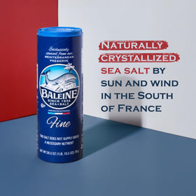 La Baleine fine sea salt pour demonstrating controlled sprinkling.
