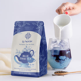 LA MOON TEA Blue Thai Tea Mix ingredients spread highlighting plant-based, dye-free recipe.