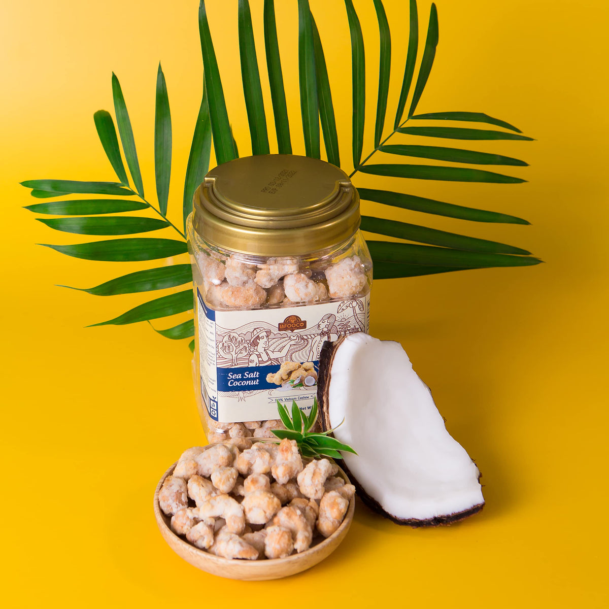 LAFOOCO resealable jar keeps cashews fresh for on-the-go moments.