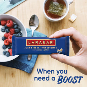 LÄRABAR box packaging with 16 bars for family snacks.