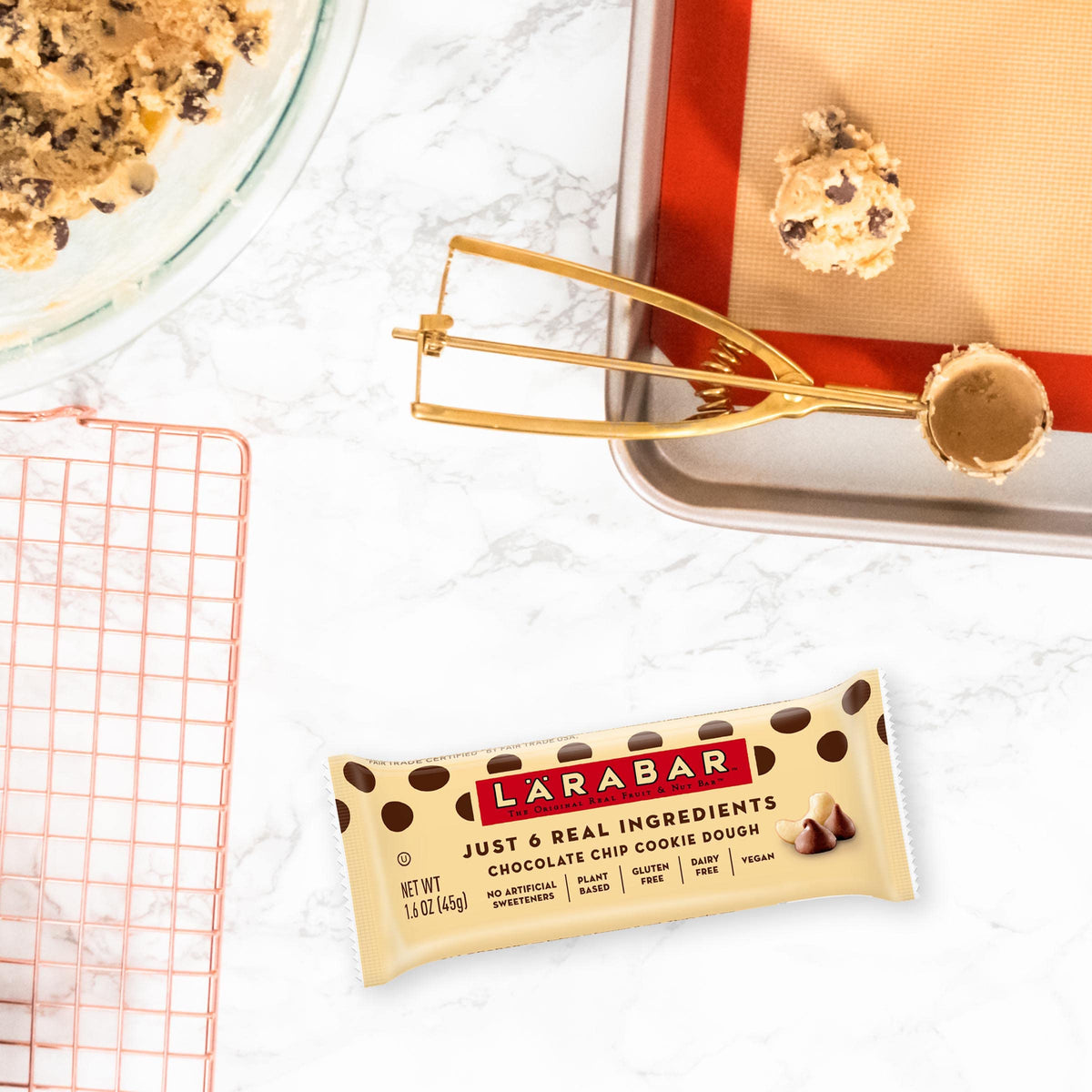 LÄRABAR cashews and dates ingredients showcase natural, real food appeal