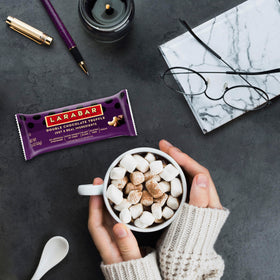 LÄRABAR Double Chocolate Truffle cocoa and chocolate details evoke rich flavor.