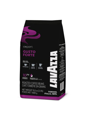 Lavazza Gusto Forte crema close-up showing rich crema