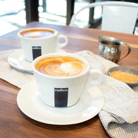 Lavazza Qualità Oro brewed cup highlighting aroma and clarity.