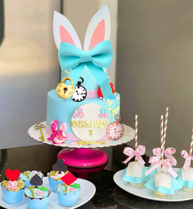 LaVenty Alice lock cake decor accent for a fairytale vibe.
