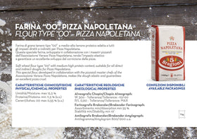 LE 5 STAGIONI soft wheat flour close-up highlighting elastic dough potential.