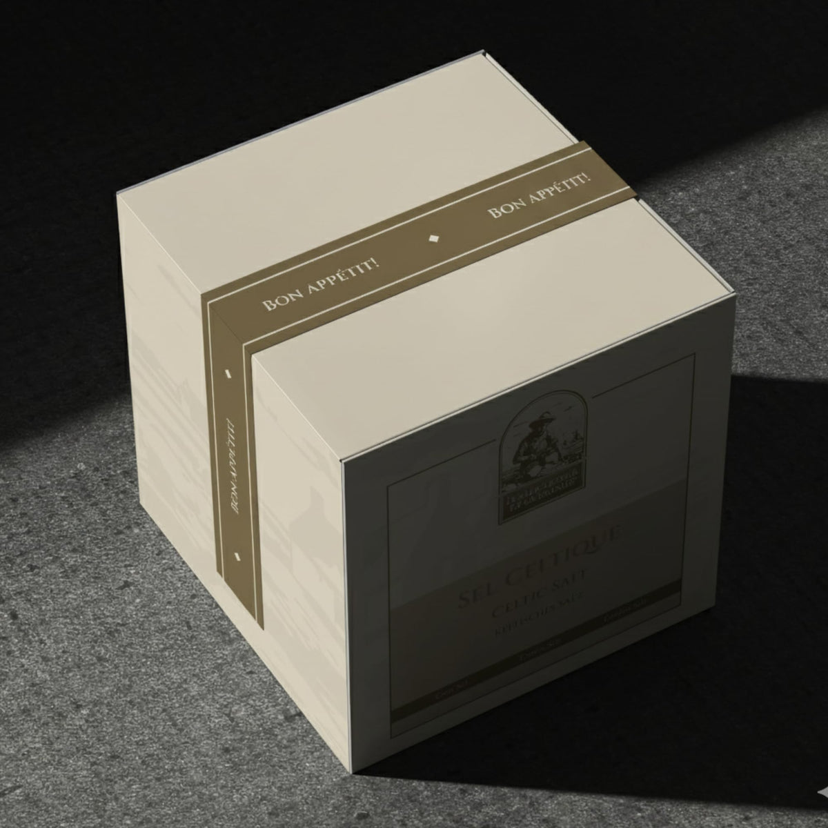 Le Saliculteur de Guerande jar label features PGI certification and Celtic harvest heritage.