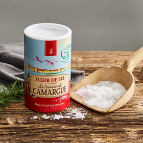Le Saunier De Camargue Fleur De Sel crystal close-up highlighting delicate texture ideal for finishing touches.