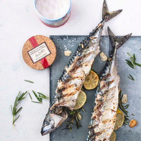 Le Saunier De Camargue Fleur De Sel dining-ready sprinkle for elevated meals.