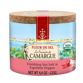 Le Saunier de Camargue Fleur de Sel Espelette Chili jar closeup for finishing flavor.