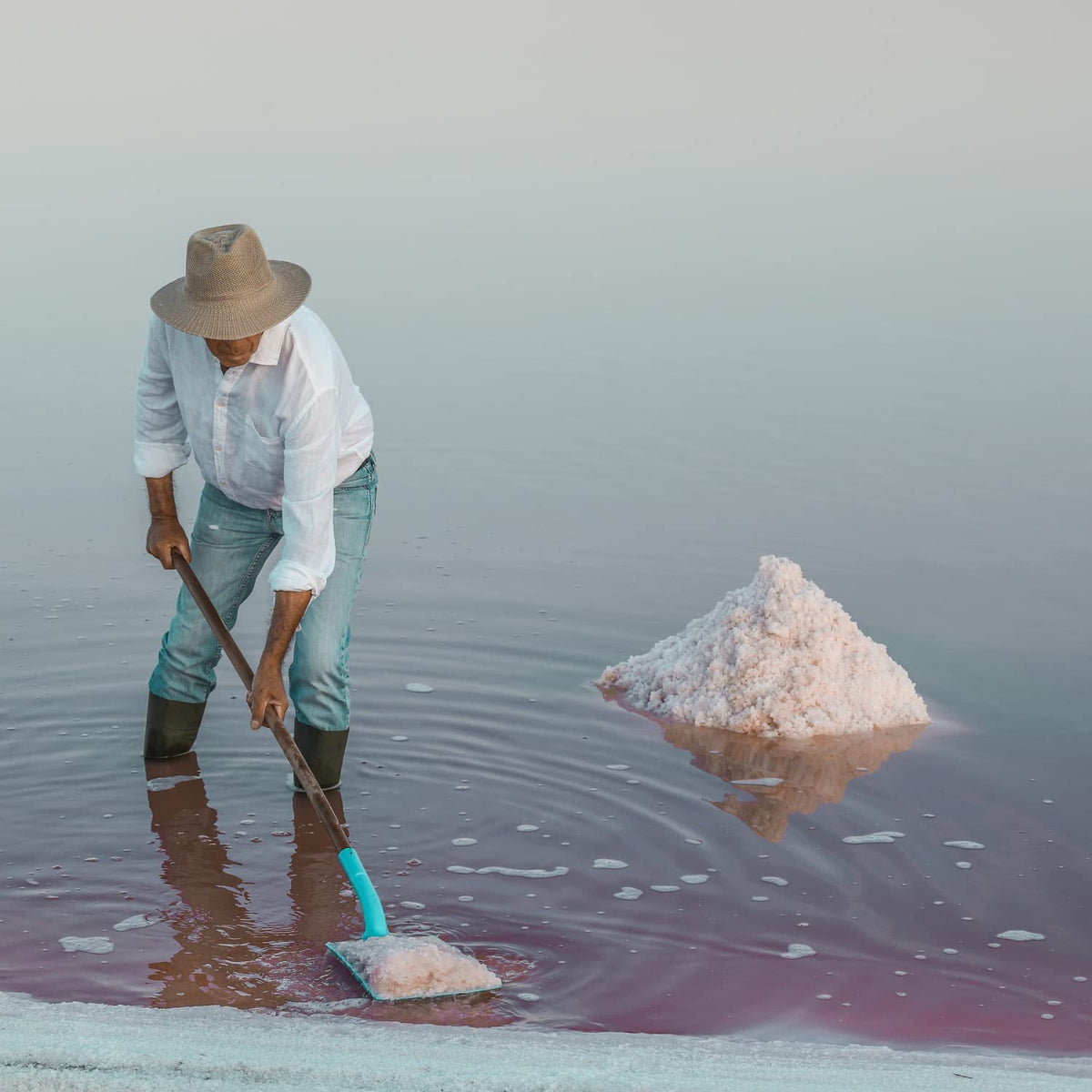 Le Saunier De Camargue Fleur De Sel France origin highlighting premium culinary salt for refined dishes.
