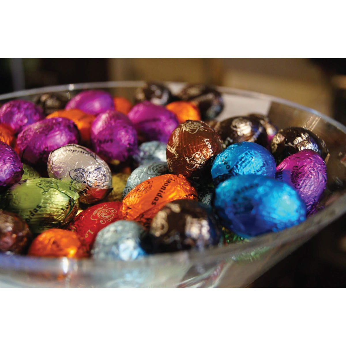 Leonidas Hazelnut Praline egg with glossy shell and premium quality.