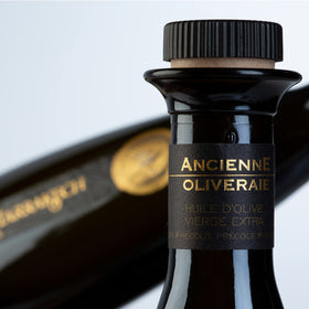 Les Terroirs De Marrakech dark glass helps preserve delicate flavors.