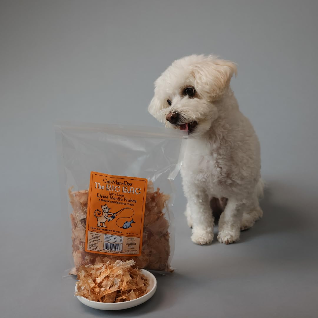 Life Essentials Bonito Flakes texture close-up — light, protein-rich flakes.
