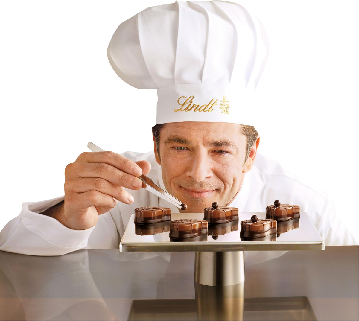 Lindt Master Chocolatiers craftsmanship behind the Creation Dessert collection.