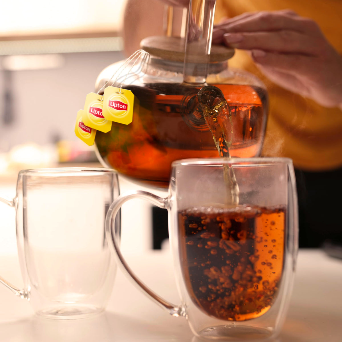 Lipton Organic Tea, Rainforest Alliance certified, supporting sustainable sourcing.