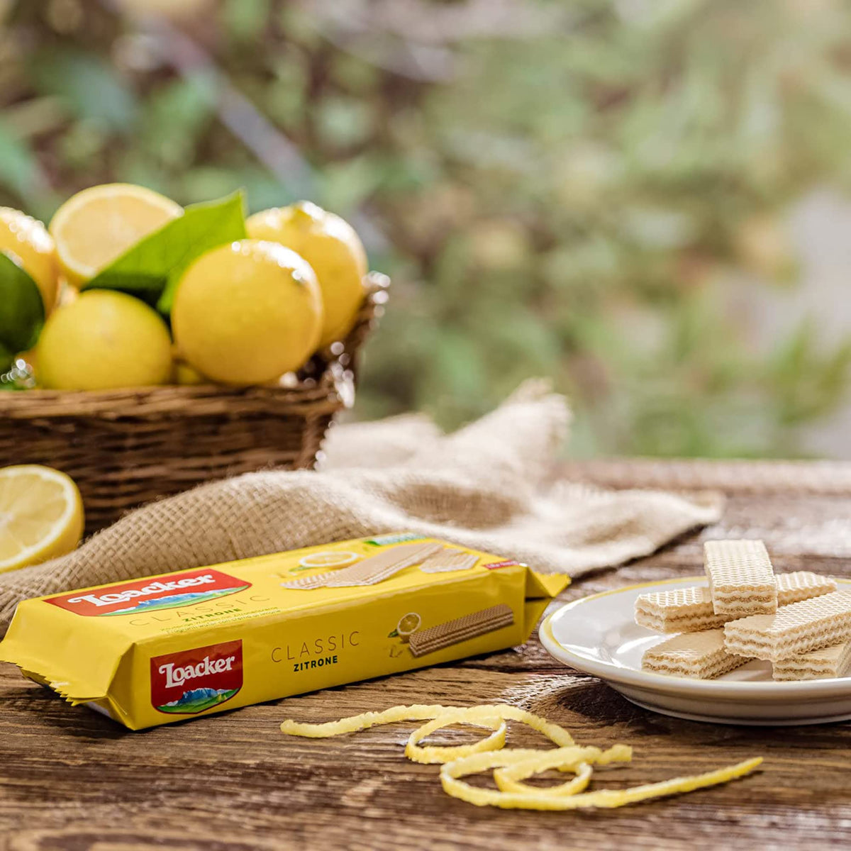 Loacker snack packs: compact 12-pack convenient for school, work, or travel.