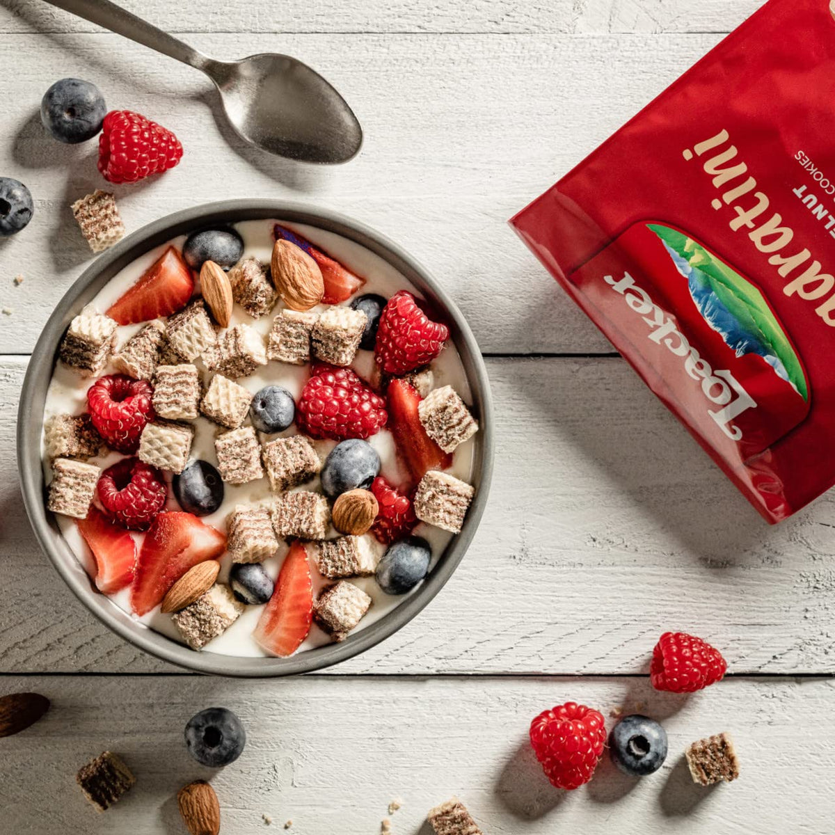 Loacker Quadratini non-GMO and kosher-certified snacks with no artificial additives.