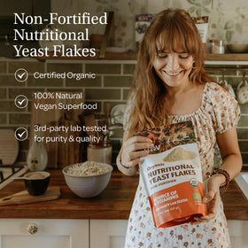 Close-up of LOOV yeast flakes highlighting natural savory aroma and toasted cheesy notes for rich flavor