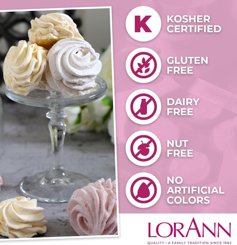 Cake frosting stabilized with LorAnn Meringue Powder for clean decoration.