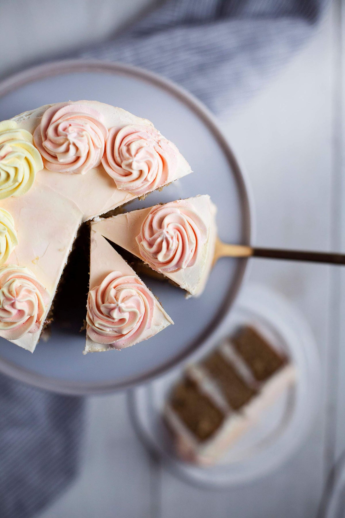 LorAnn Oils Variety Bakery Emulsion Lemon bottle creates bright citrus zing in baked treats.